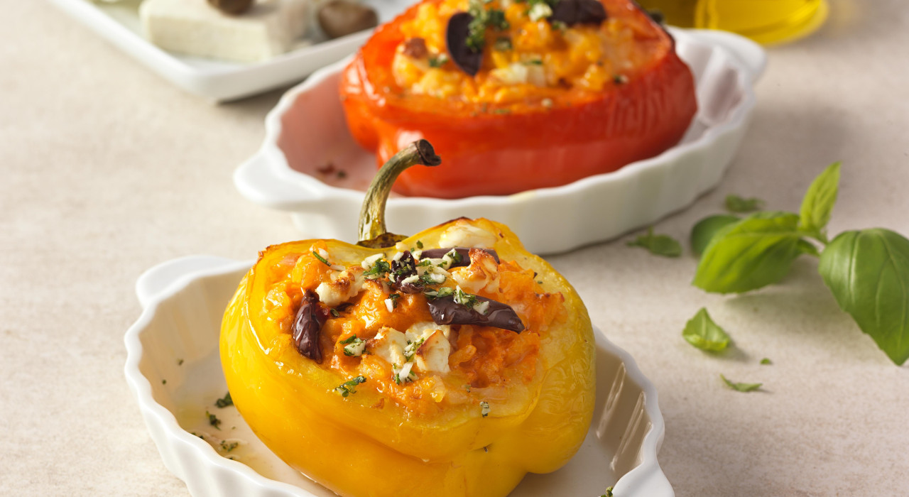 Gefüllte Paprika mit WOJNAR’S Liptauer Risotto und Schafskäse